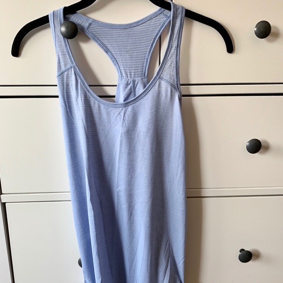 Lululemon Razorback Tank - Picture 2 of 3